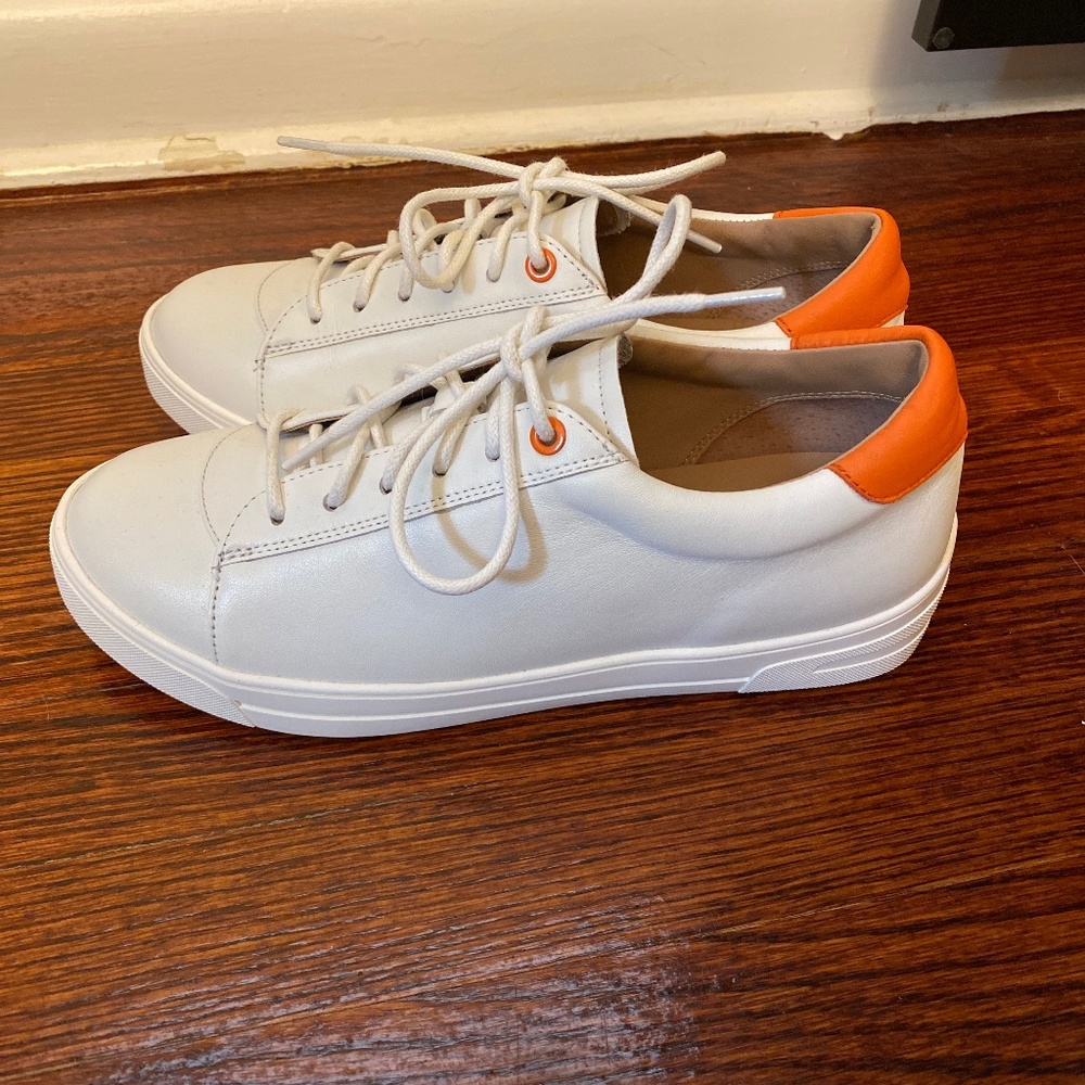 WHITE SNEAKERS